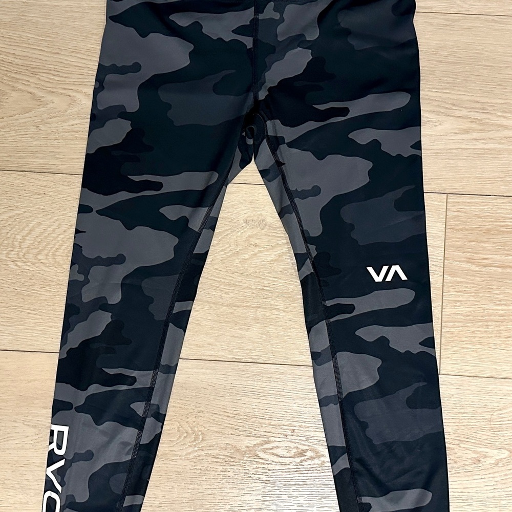RVCA Camouflage Leggings - Black and Gray